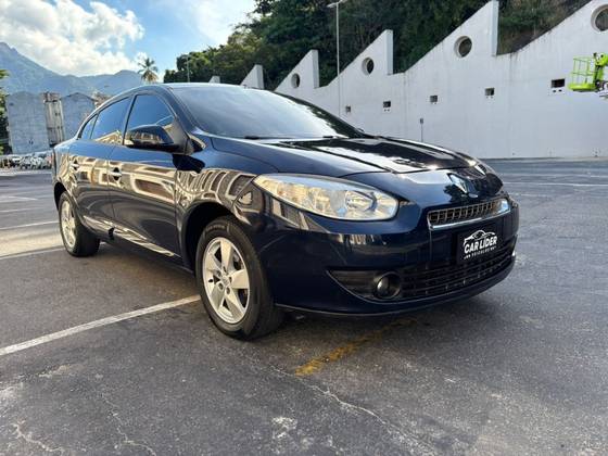 RENAULT FLUENCE 2.0 DYNAMIQUE 16V FLEX 4P AUTOMÁTICO